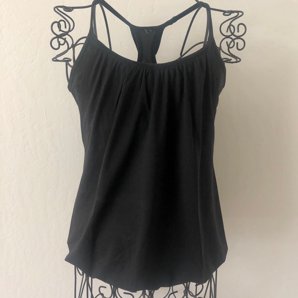 LULULEMON NO LIMITS TANK